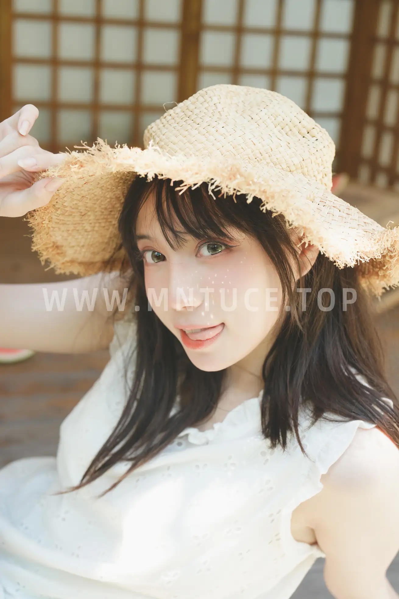 [YITUYU] 2022.09.05 Vol.1877 – Summer Girl and Watermelon 加 加 加#[39P]-18