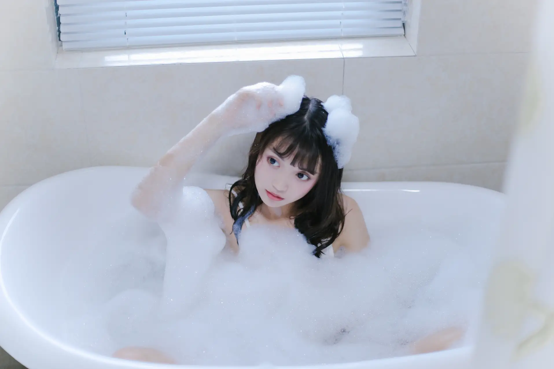 [YITUYU] 2022.08.25 VOL.1788 - Milk Bubble Bath a fish tail#[27P]-11