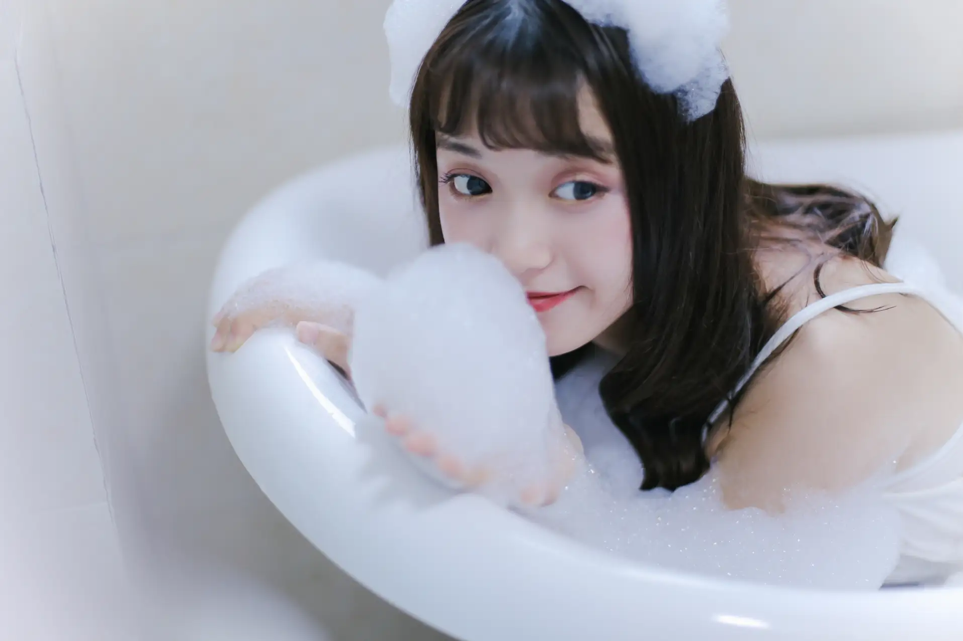 [YITUYU] 2022.08.25 VOL.1788 - Milk Bubble Bath a fish tail#[27P]-17