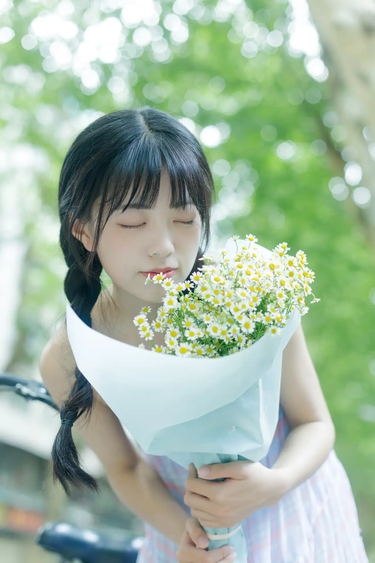 [YITUYU] 2022.08.12 Vol.1688 - Summer is the smell of chamomile Cute bubble#[33P]-33