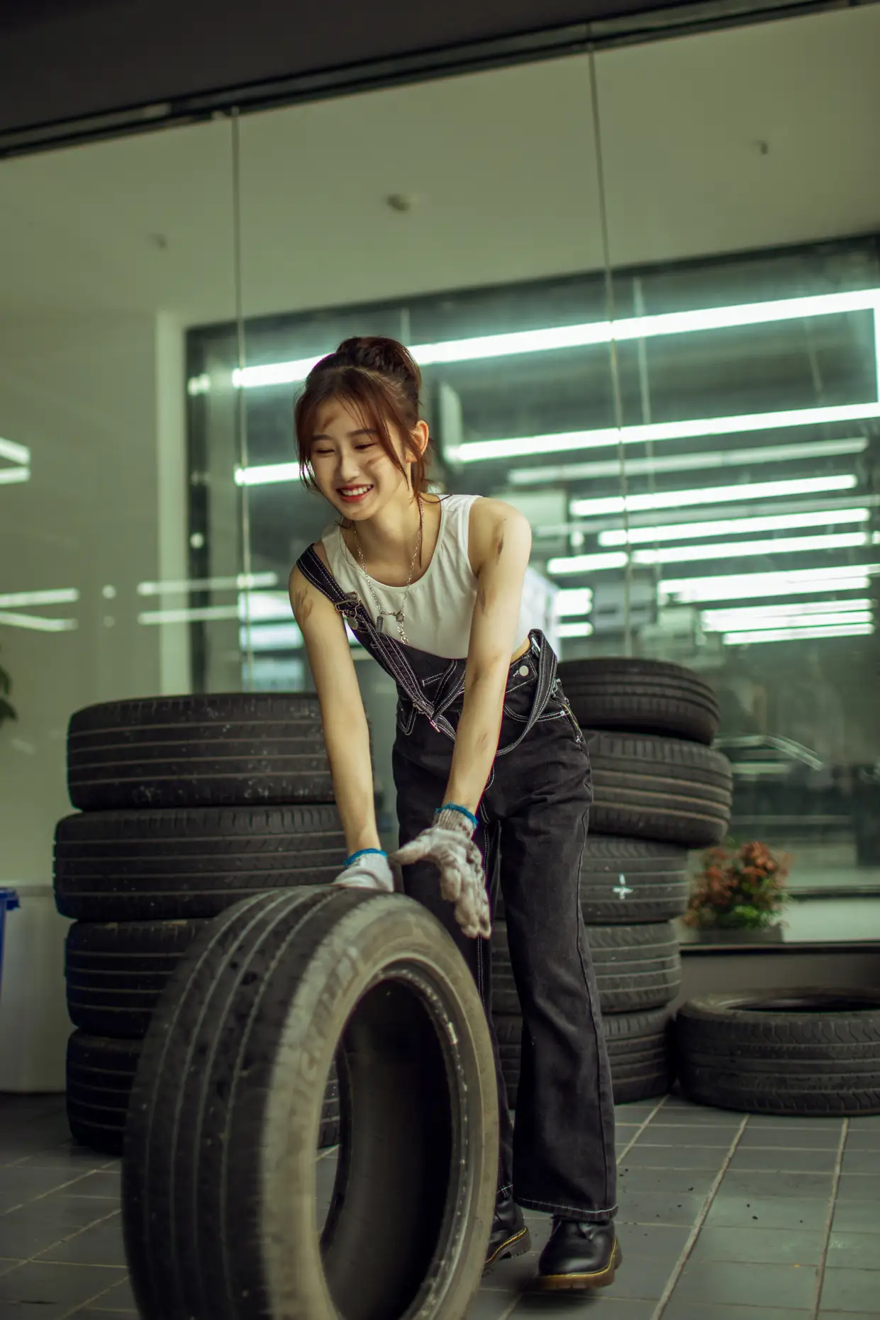 [YITUYU] 2022.07.27 Vol.1555 – Female Car Repair Master Pepe#[23P]-23